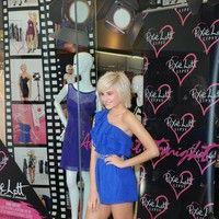 Pixie Lott cuts the ribbon and unveils her Autumn Winter range | Picture 87540